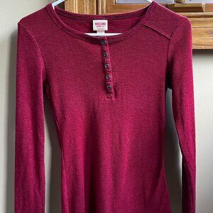 MOSSIMO XS Fitted Long Sleeve Shirt